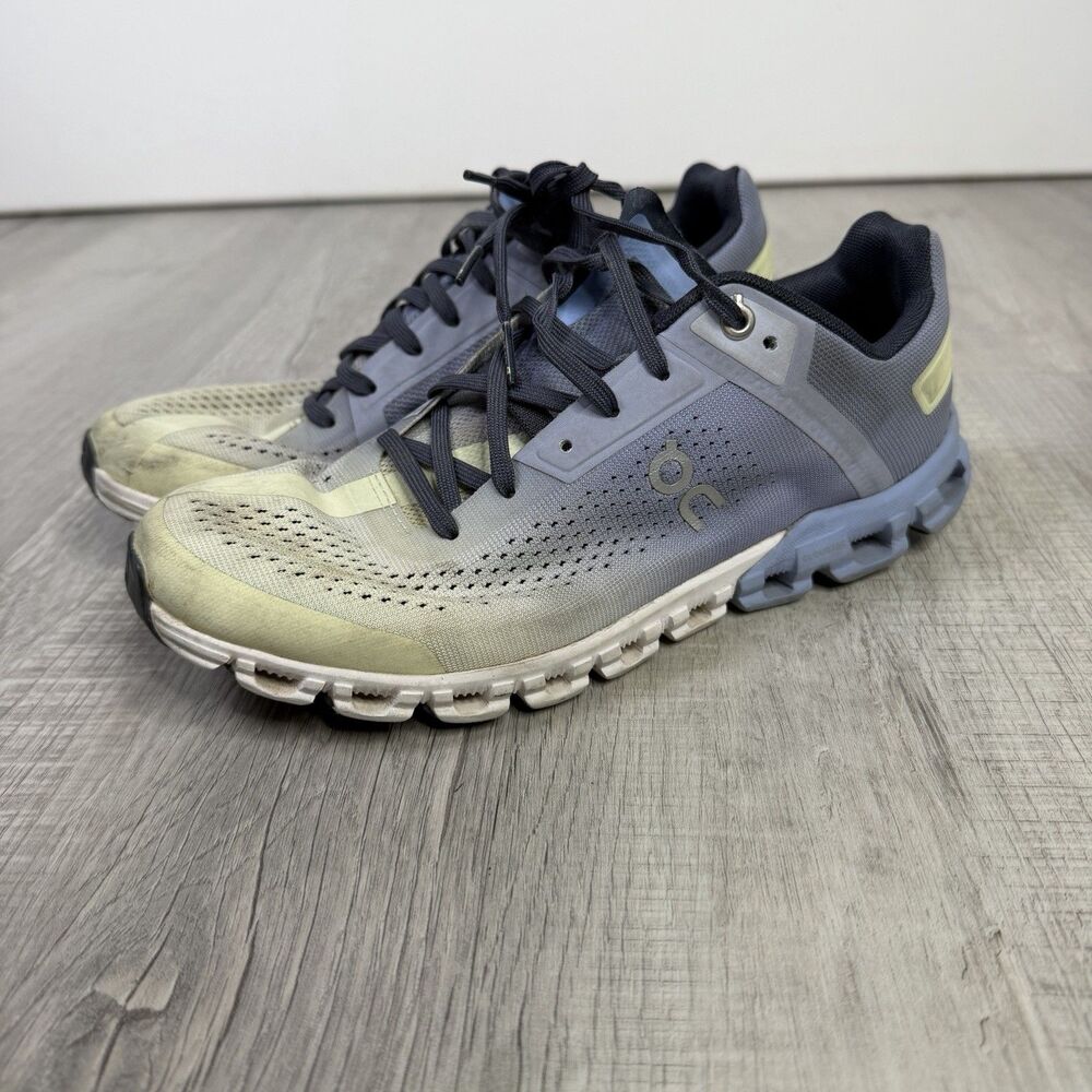 On Running Women's On Cloud Cloudflow 3 Lavender Blue White Size 7.5 Gym Yoga L